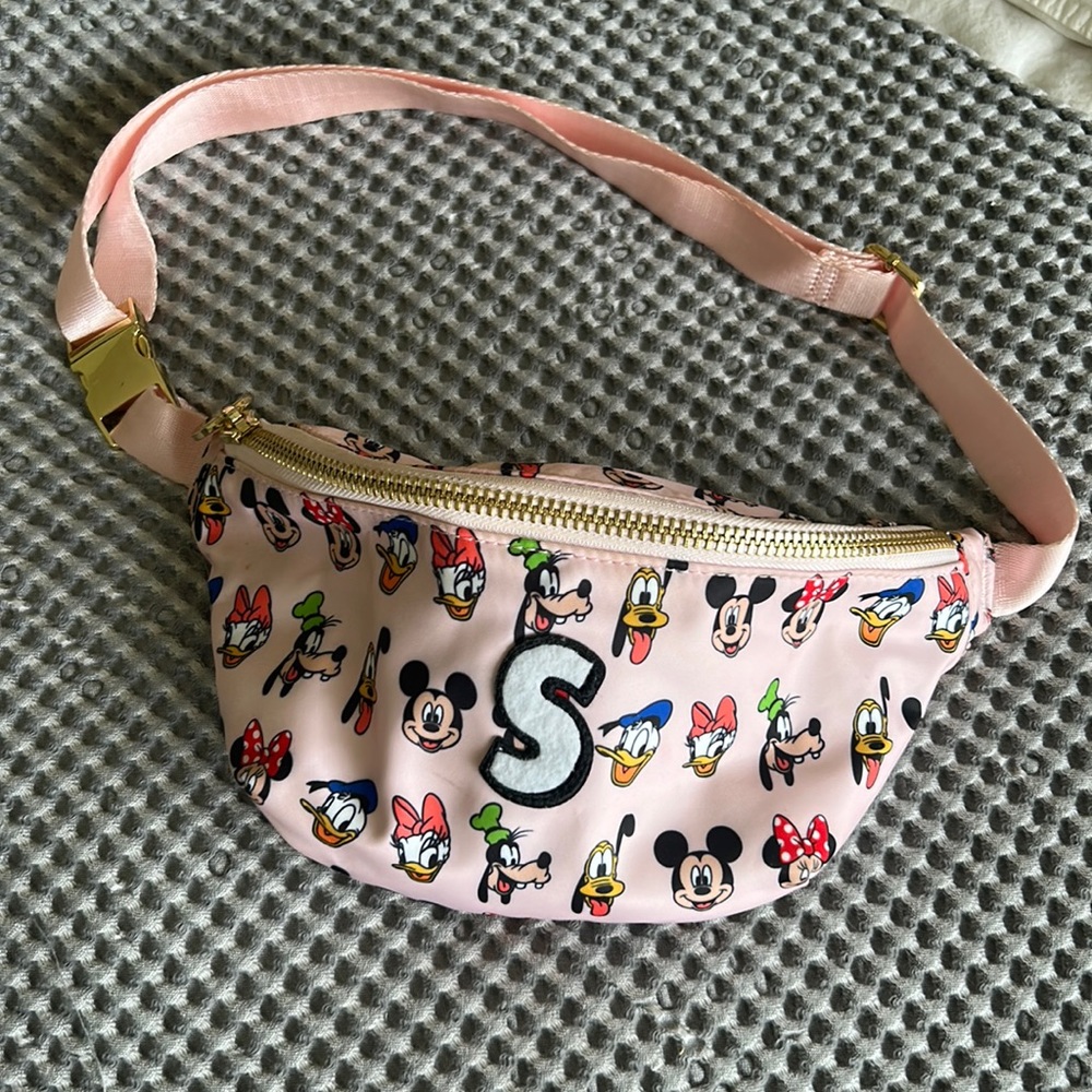 Disney Stoney Clover Fanny